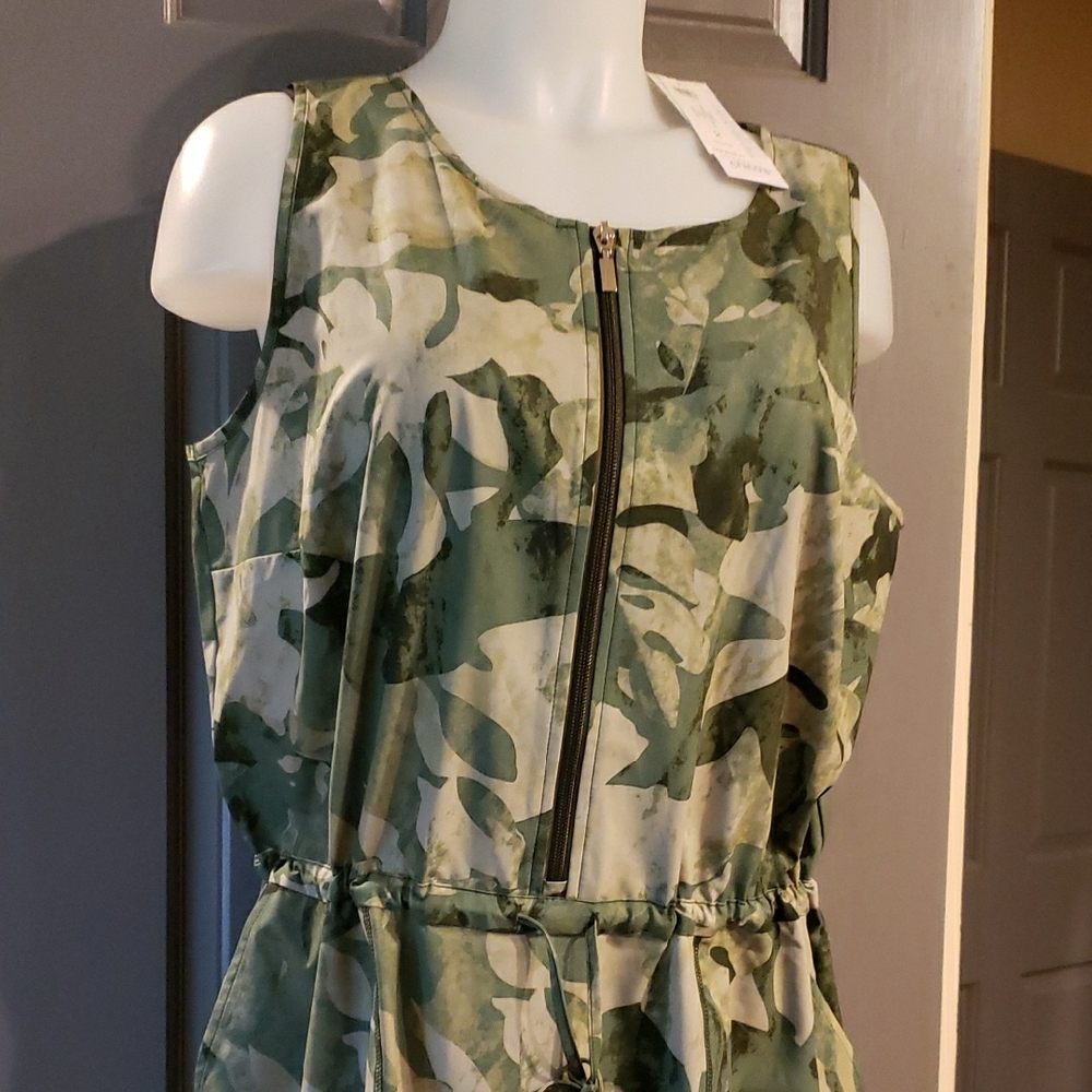 Chico's Printed Neema Dress Olive Size 2 U V Protection Large